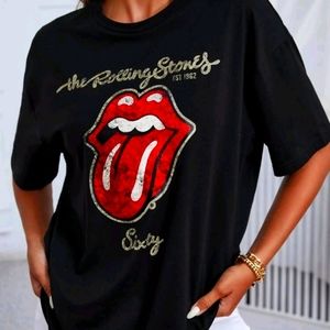 Super cute rolling stones tee. Available Small, Medium and Large